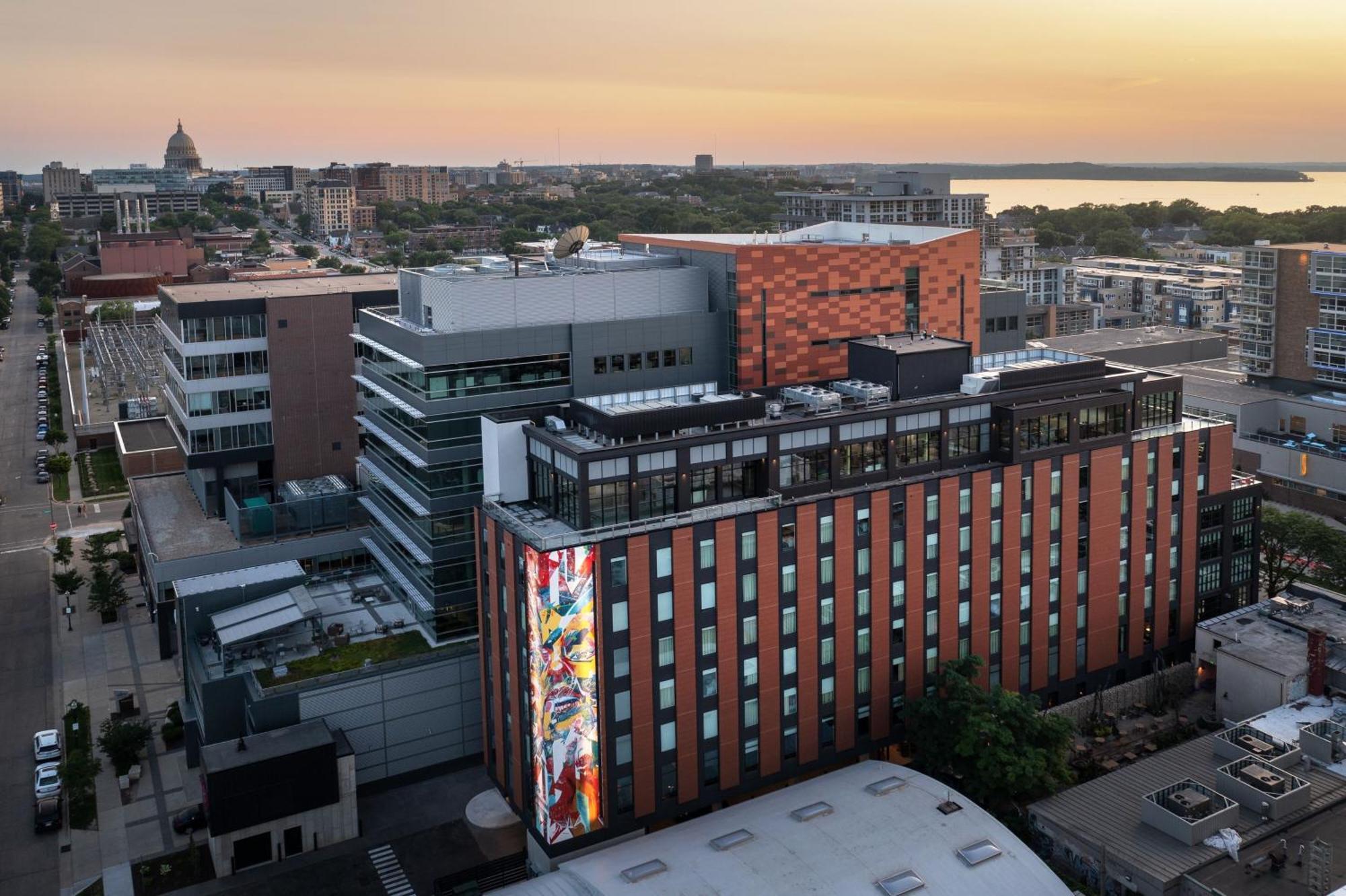 Готель Moxy Madison Downtown Екстер'єр фото