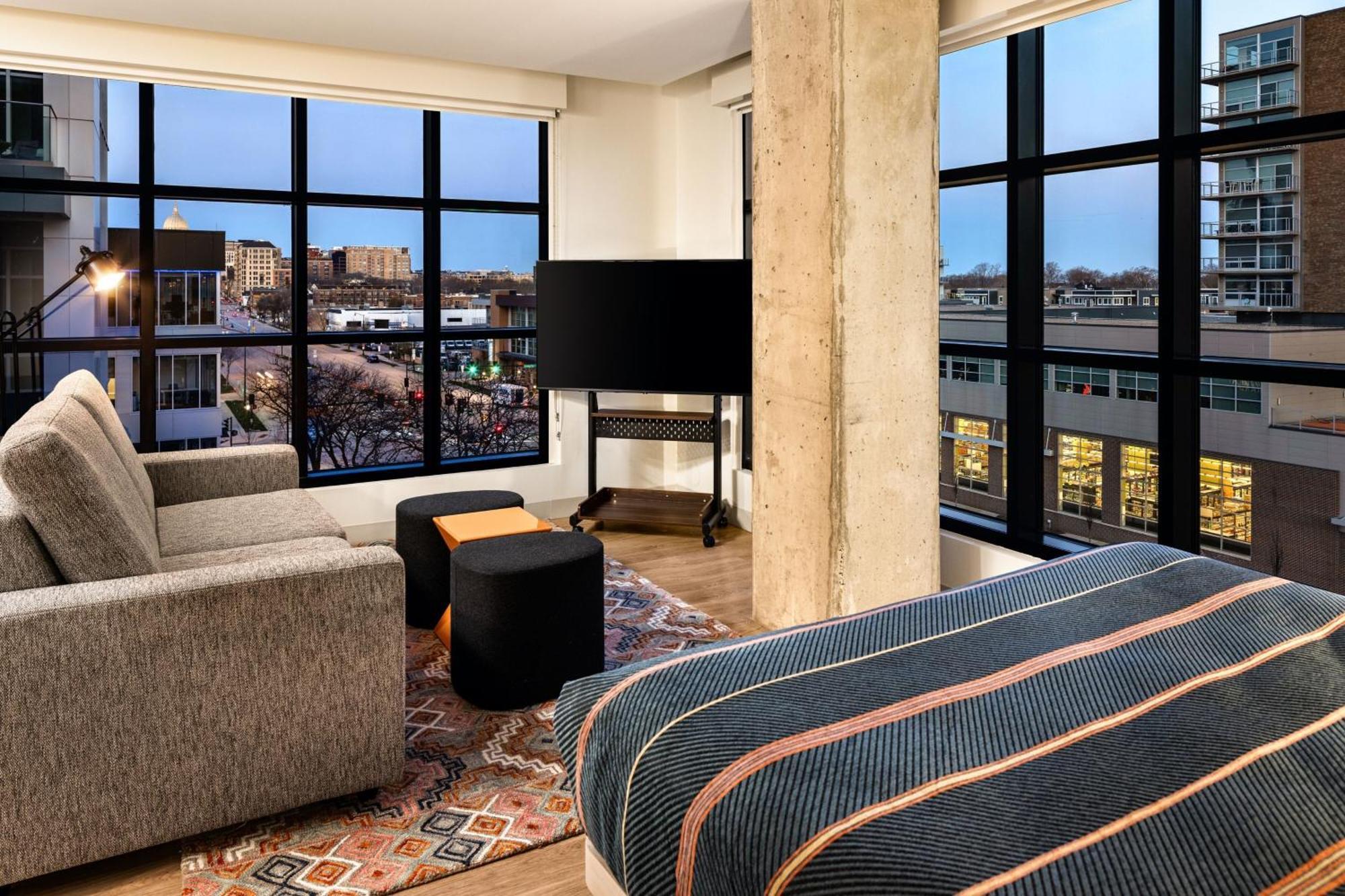 Готель Moxy Madison Downtown Екстер'єр фото